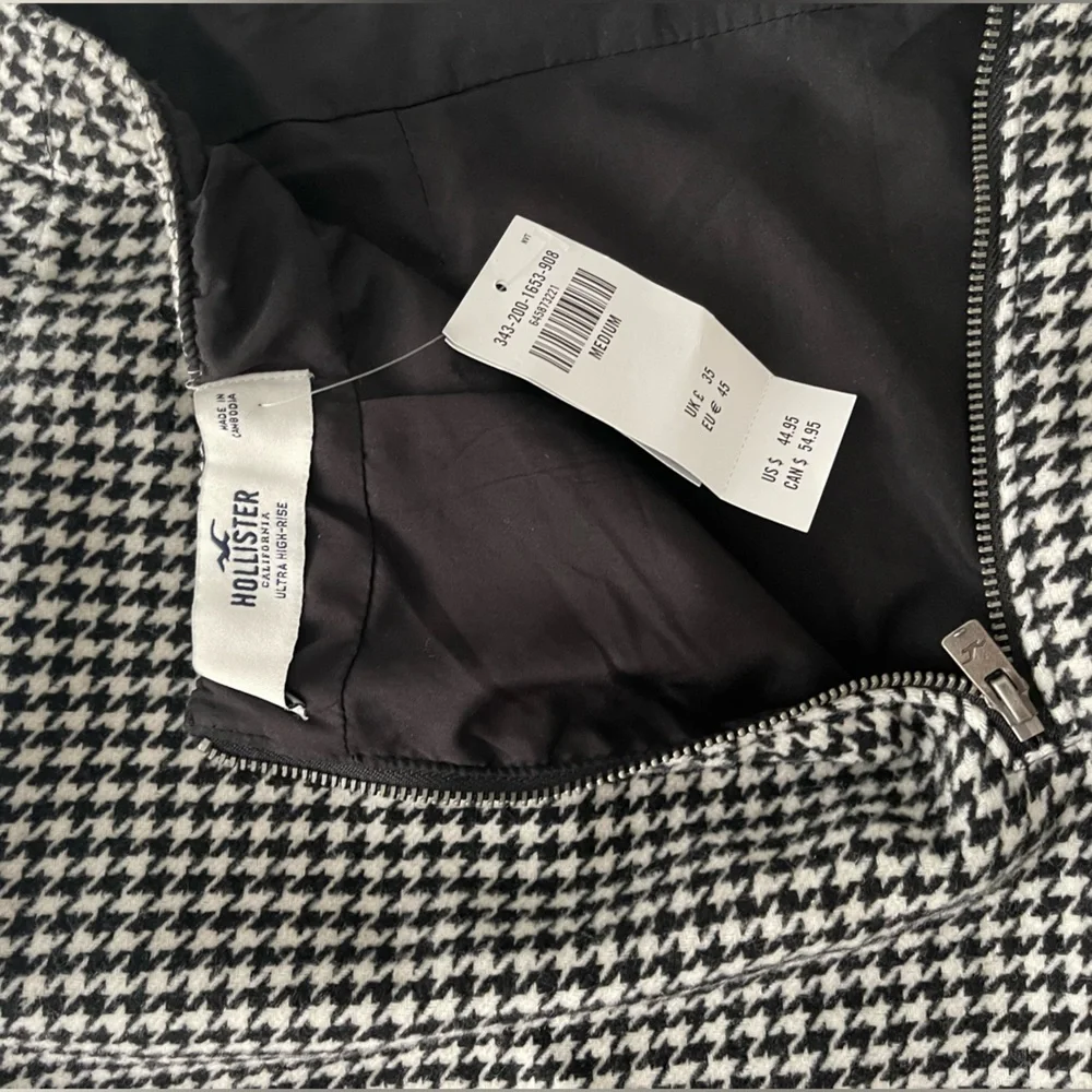Hollister Skirt Ultra High Rise Wool Blend Mini Skirt Size M Black & White - Picture 6 of 10